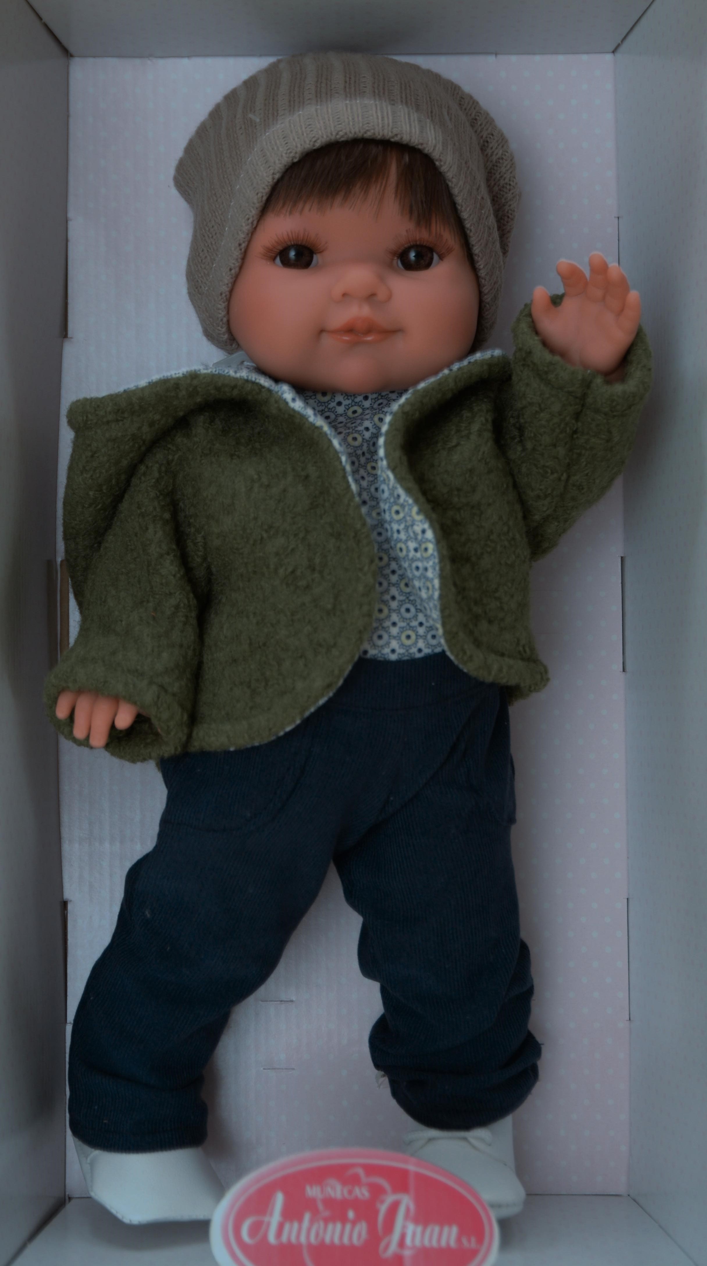 Realistická panenka chlapeček Farito v zimním od firmy Antonio Juan
