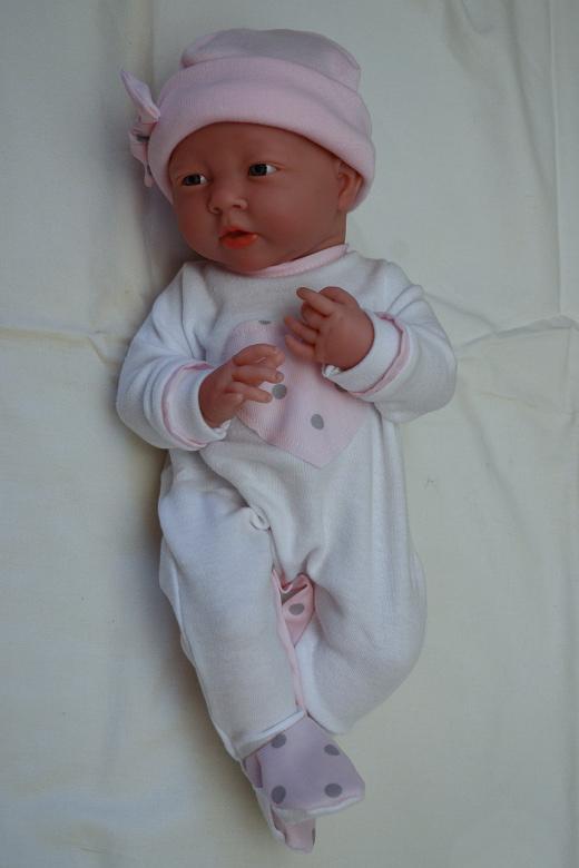 Realistické miminko - holčička Romanka od firmy Berenguer