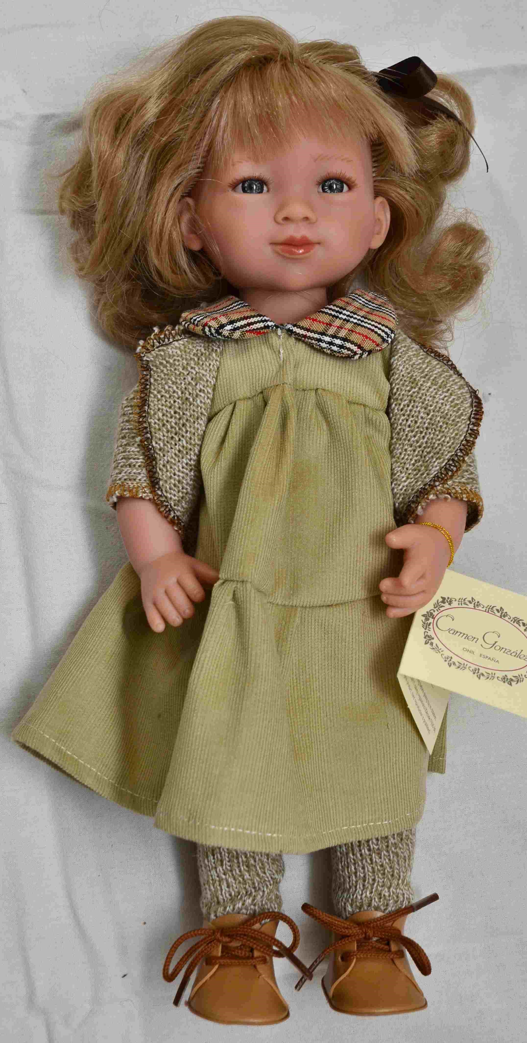 34cm— Realistická panenka - holčička - Célia s mašlí od firmy D´nenes