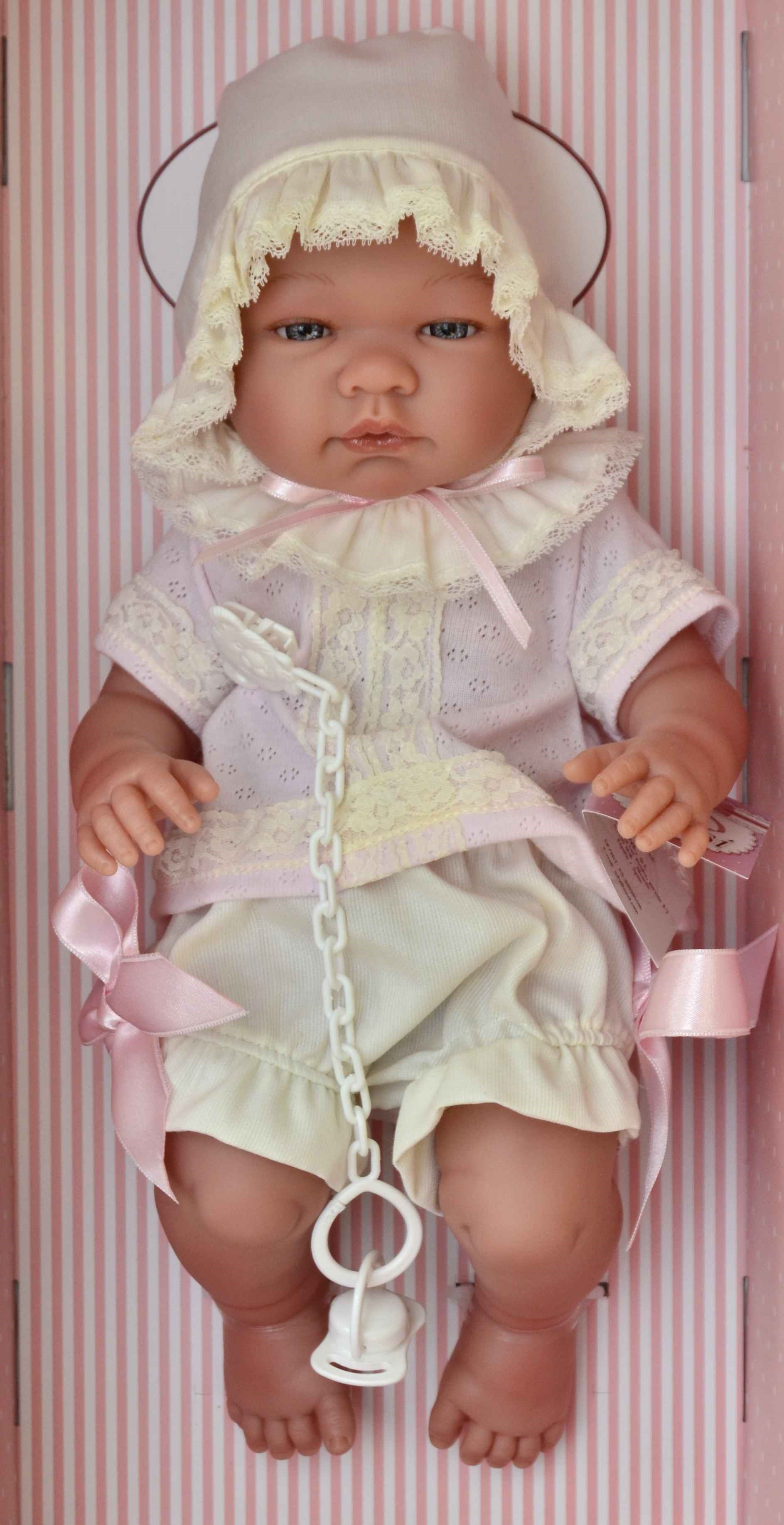 Realistické miminko - MARÍA v bílém oblečku od firmy ASIVIL