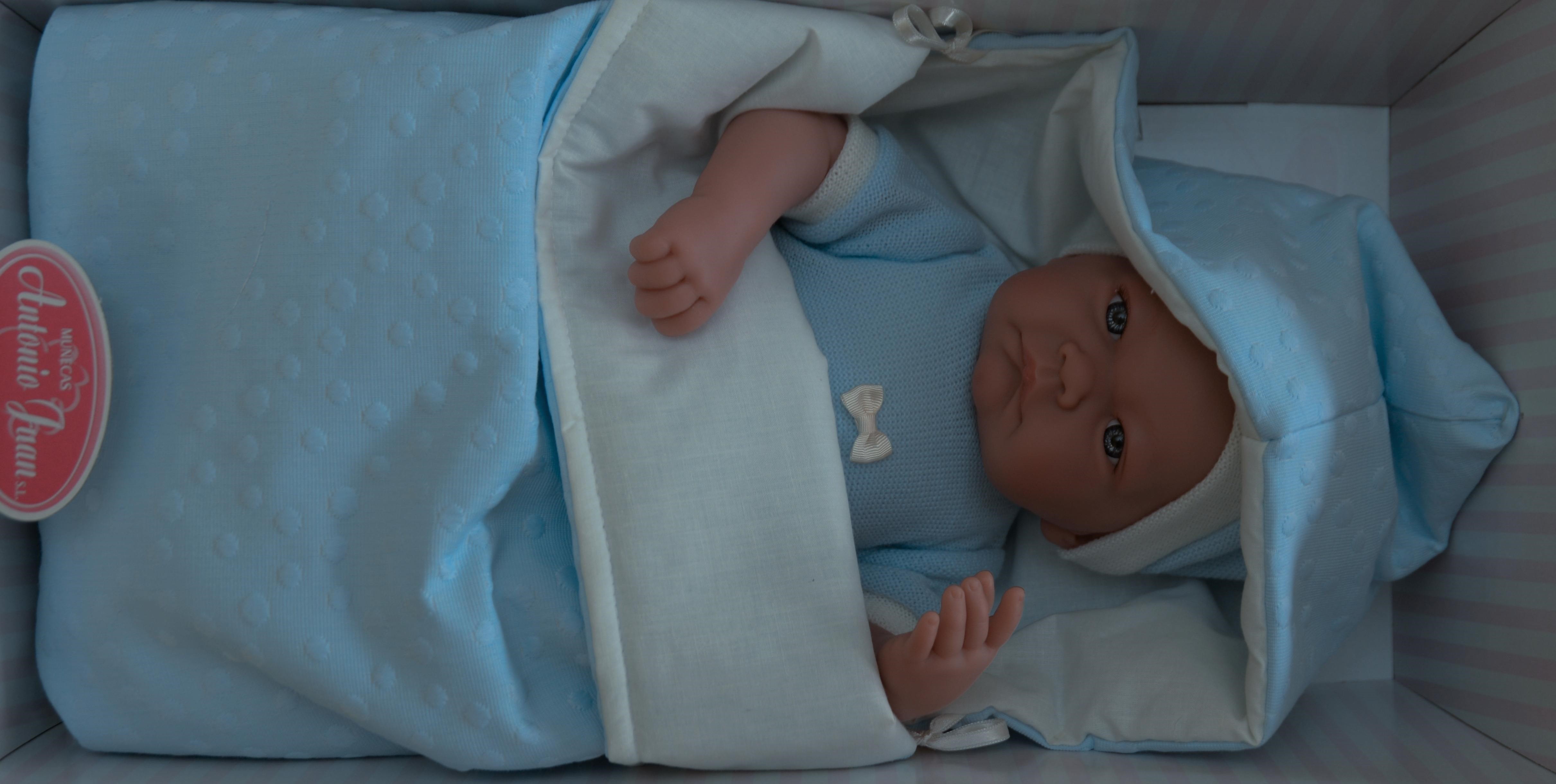 Realistické miminko Nico ve spacím pytli od Antonio Juan