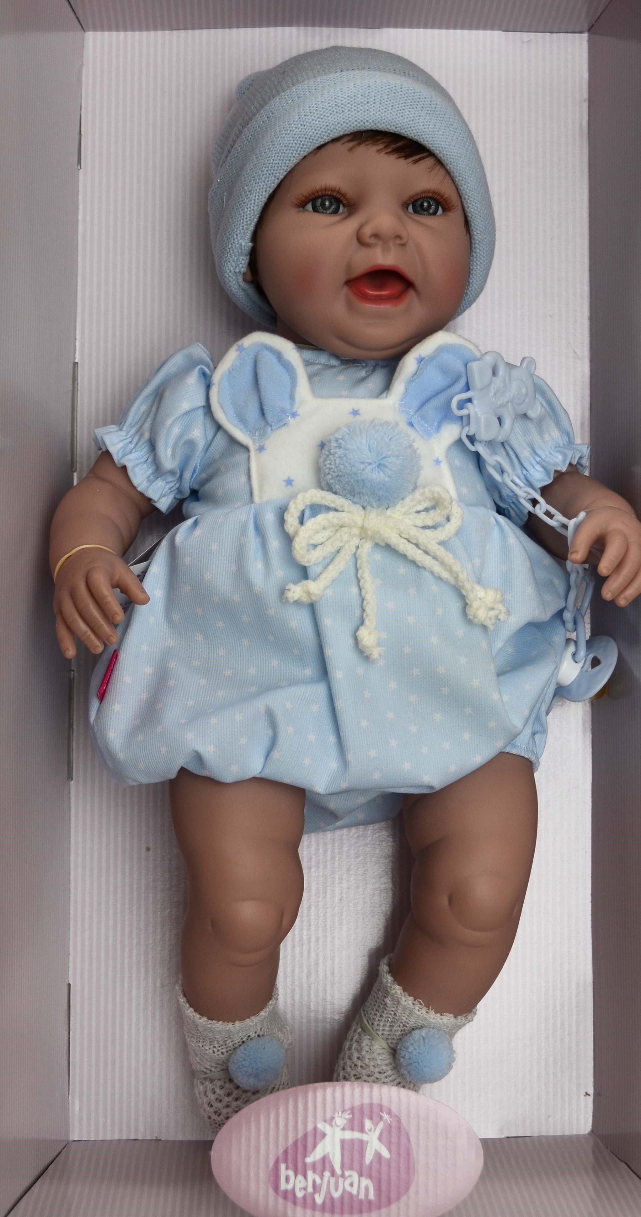 Realistická panenka chlapeček Čenda od f. Berjuan ze Španělska
