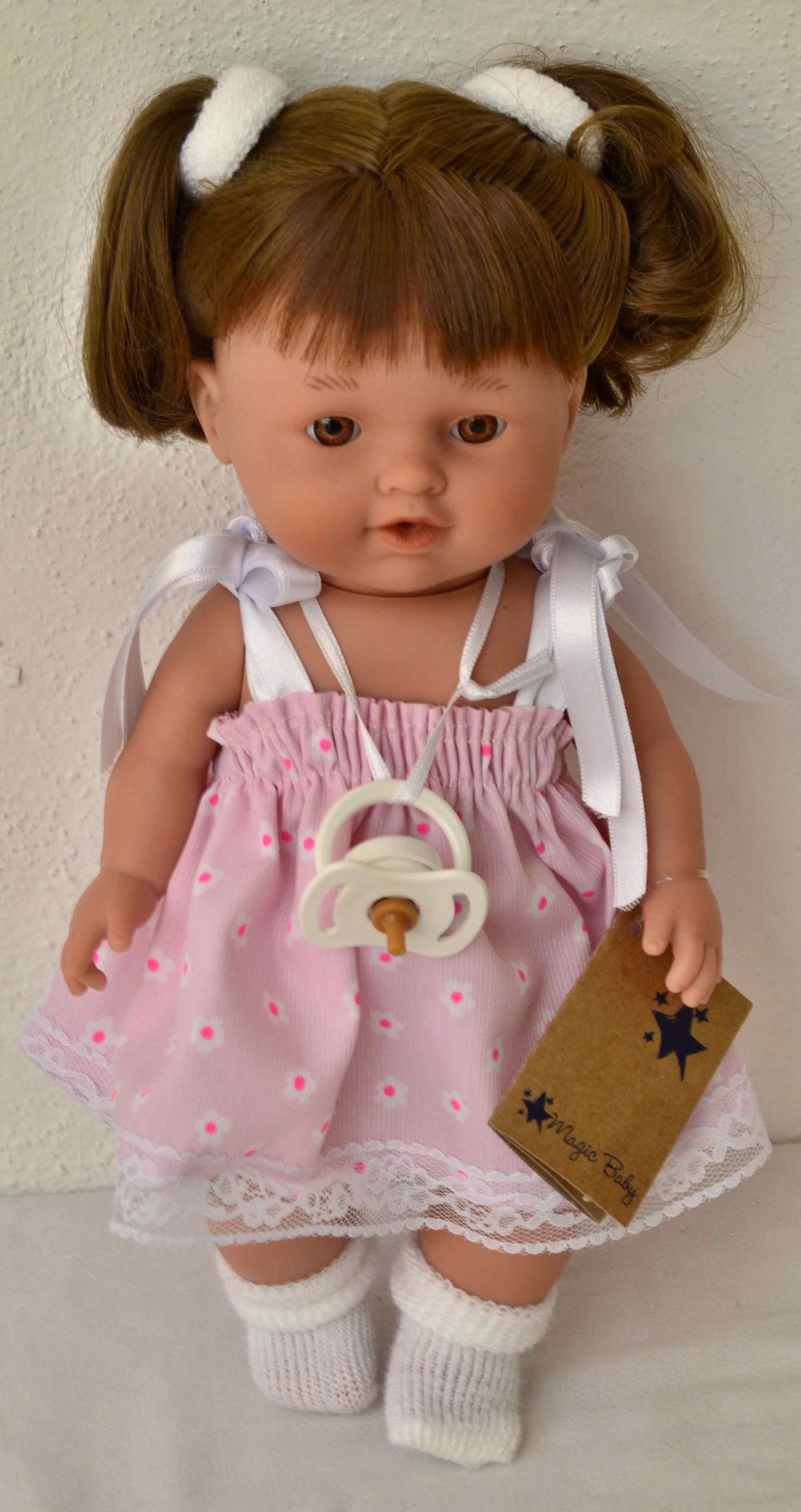 Realistická panenka Ester od firmy Lamagik ze Španělska