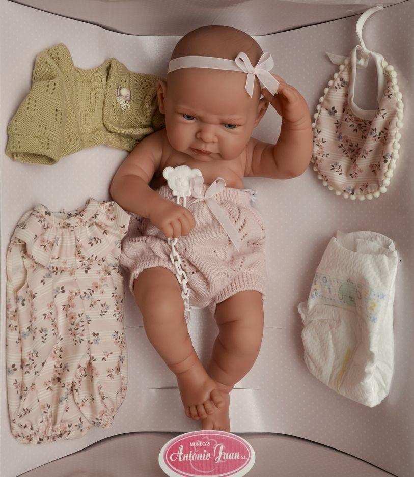 Realistické miminko holčička Lea s oblečkem od Antonio Juan