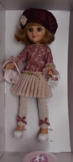 Realistická panenka Sofy s kabelkou od firmy Berjuan