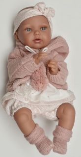 Realistické miminko s kostřičkou -holčička Peke v kabátku s kapucou od Antonio J